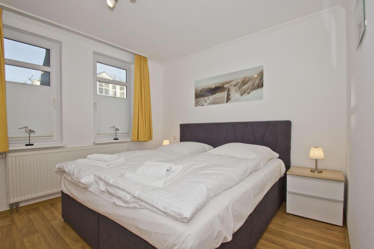 Mit Meerblick Und Balkon, Gratis Nutzung Vom Ahoi Erlebnisbad Und Sauna In Sellin - Meeresblick Fewo 33 Goehren  Zewnętrze zdjęcie
